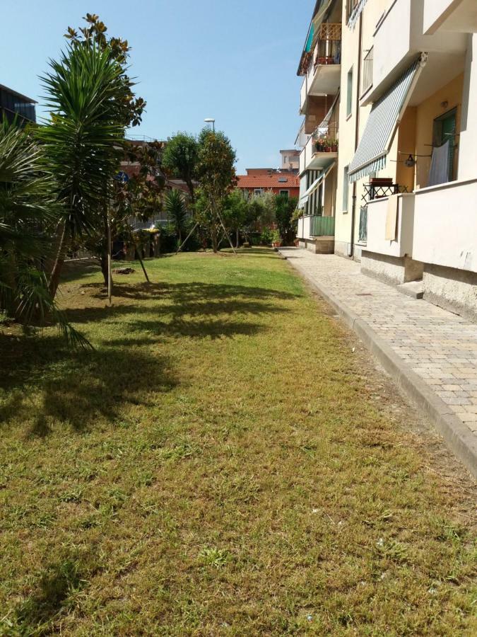 Casa Vacanze Lida Marina Di Carrara Luaran gambar